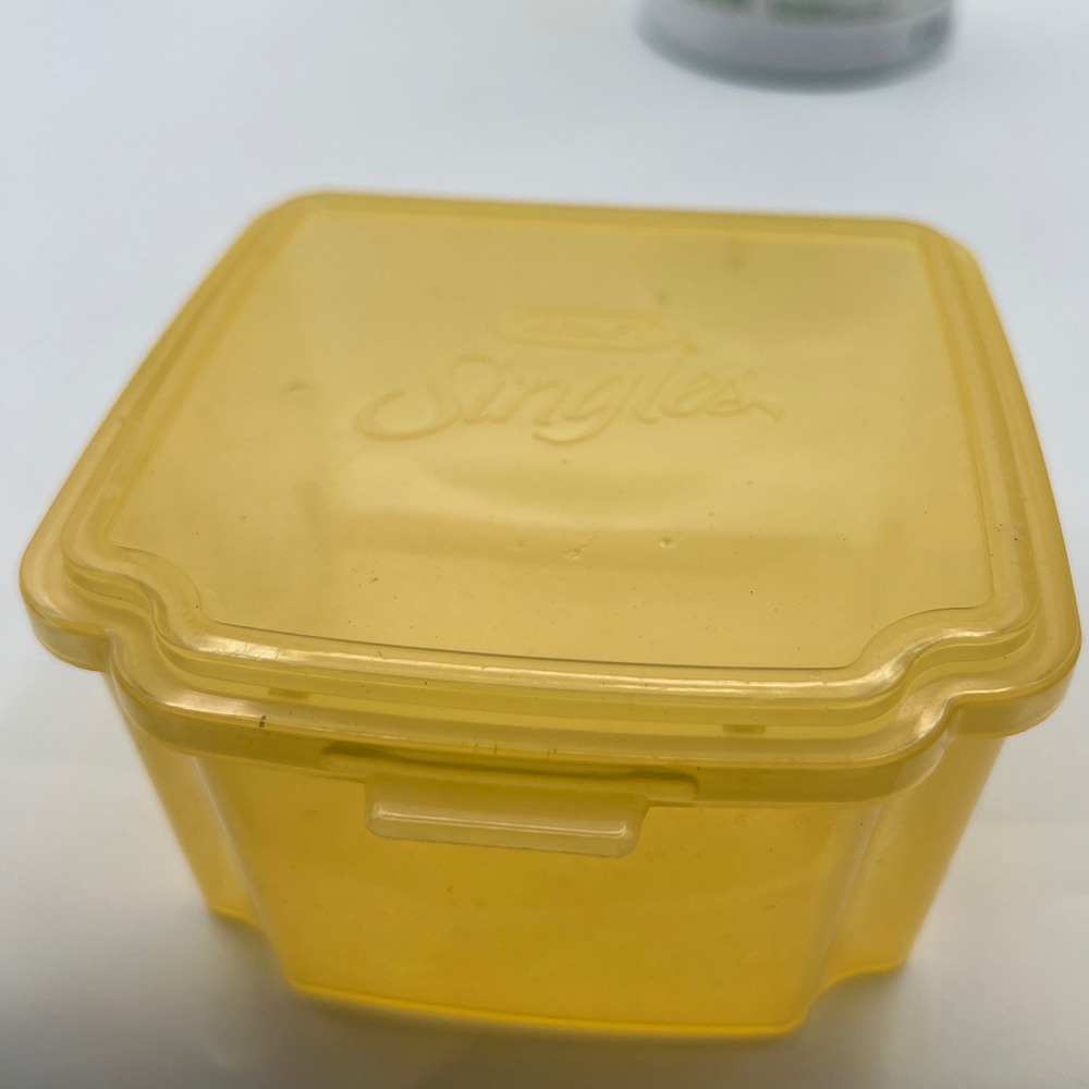 VTG Kraft Singles Yellow Plastic Cheese Slice Storage Box Case HTF